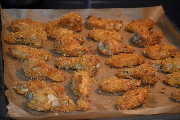 Skrzydełka z piekarnika jak z KFC