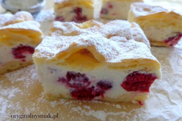 Ciasto a’la karpatka z malinami