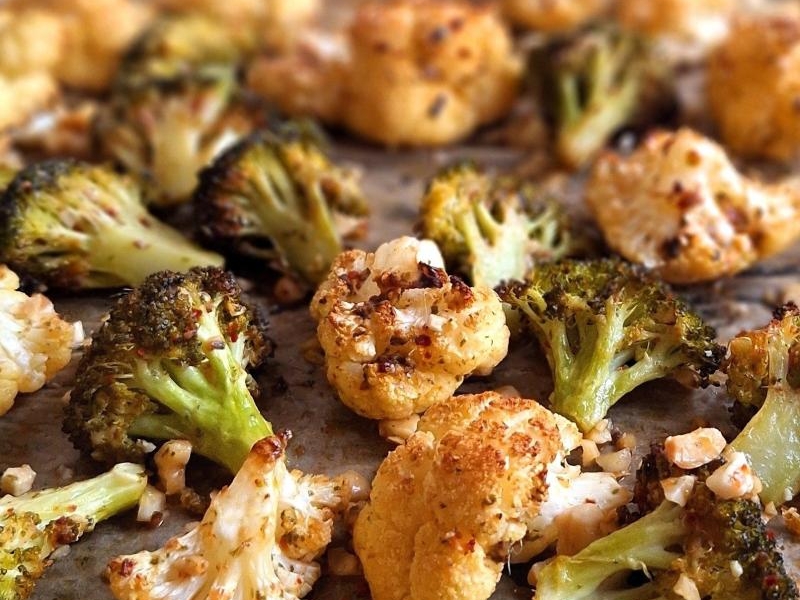 Pieczone warzywa z masłem anchois