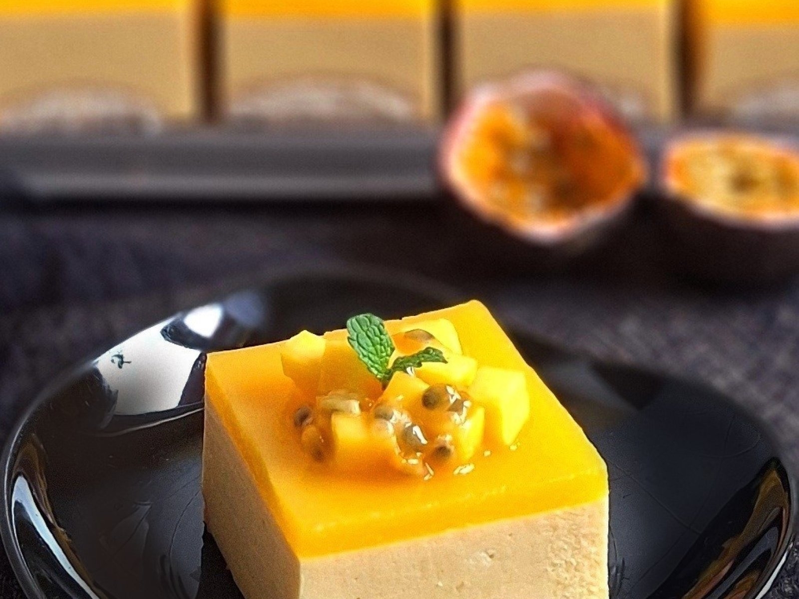 Jogurtowa pianka z mango i marakują