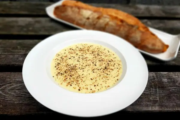 Parsnip and apple soup 