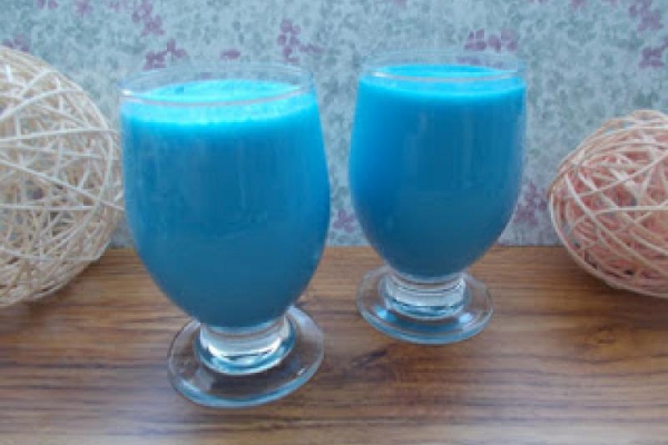 Koktajl gruszkowy ze spiruliną