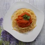 Spaghetti z sosem ze...