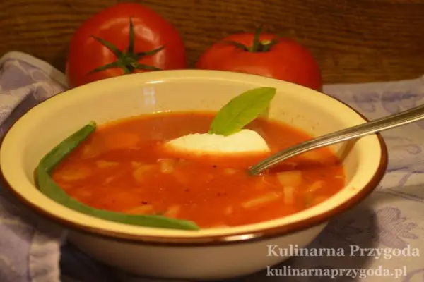 Zacna pomidorowa w wersji z ziemniakami i domowym przecierem pomidorowym