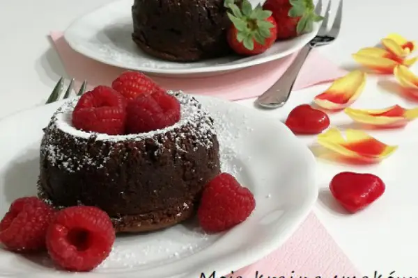 Lava cake czyli fondant czekoladowy dla zakochanych w czekoladzie