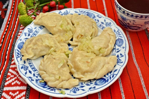 Pierogi z mięsem z drobiowym (z rosołu)