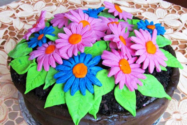 Tort kwiatek w doniczce