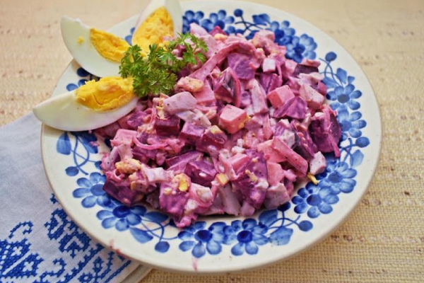 Sałatka z kiszonych buraków