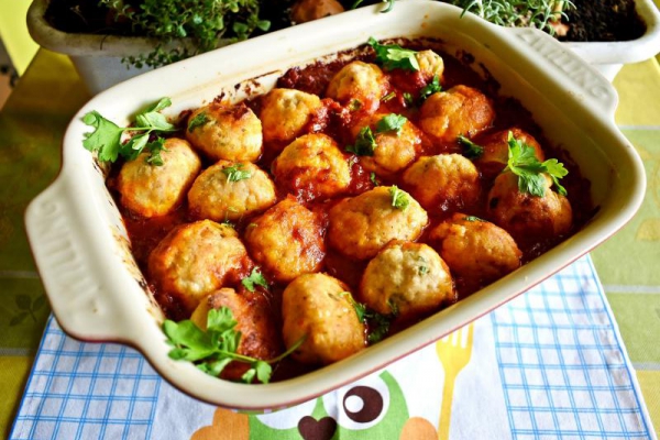 Pikantne wieprzowe klopsiki pieczone w piekarniku