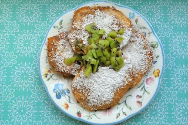 Kokosowe placuszki na kaszy mannie z kiwi