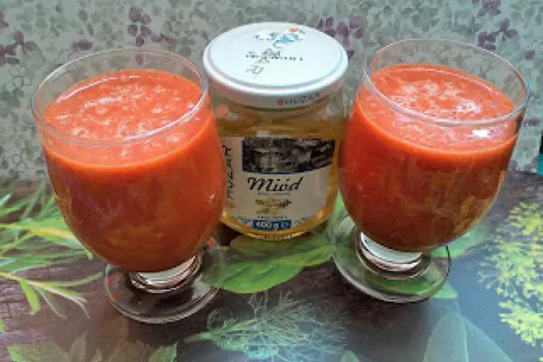 Koktajl malinowo pomarańczowy na soku marchewkowo - bananowym