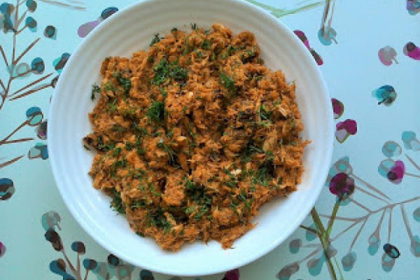 Pasta z pieczonej makreli z suszonymi pomidorami