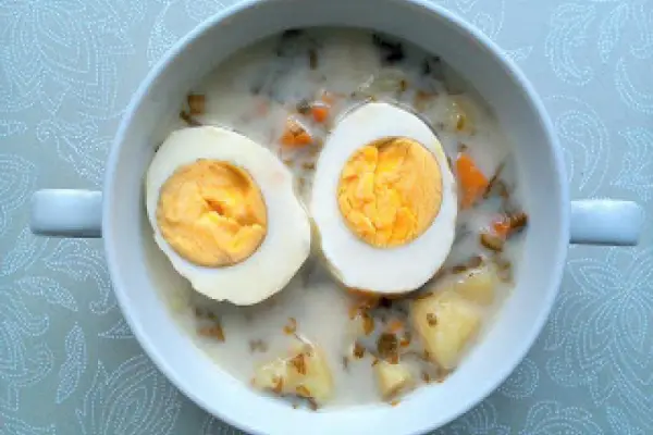 Zupa szczawiowa z mrożonego szczawiu z jajkiem