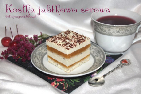 Kostka jabłkowo serowa