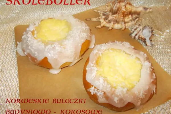 Skoleboller - norweskie bułeczki budyniowo kokosowe
