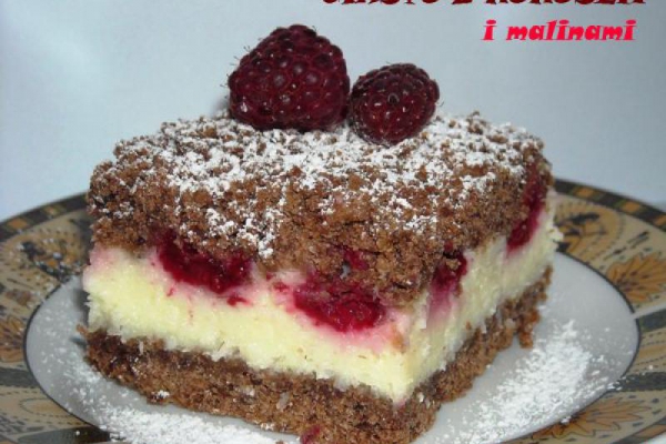 Ciasto z kokosem i malinami