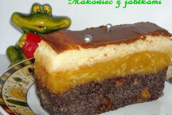 Makowiec z jabłkami