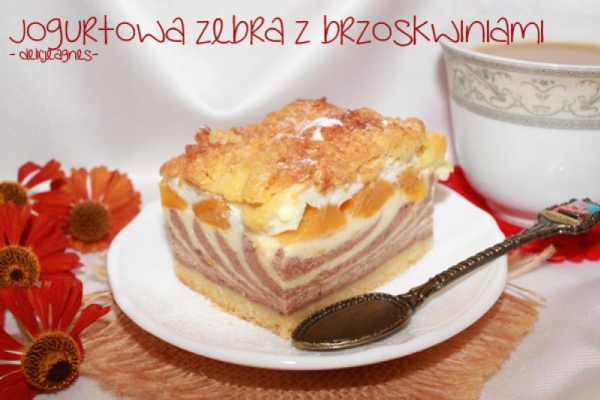 Jogurtowa zebra z brzoskwiniami