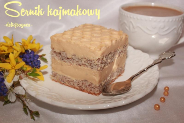 Gotowany sernik kajmakowy