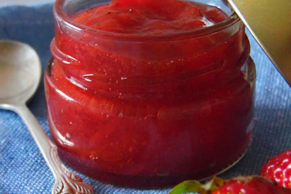 Dżem truskawkowo-różany