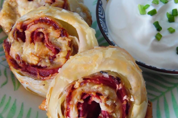 Zawijasy z salami