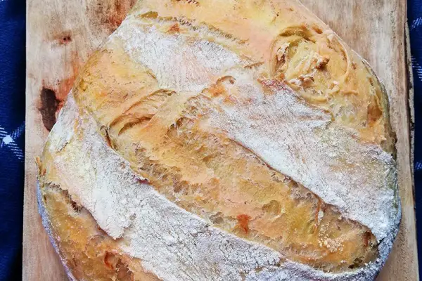 Chleb cebulowy bez wyrabiania