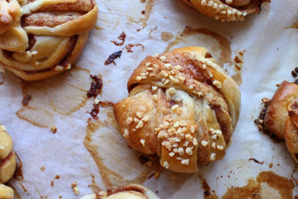 Kanelbullar – szwedzkie bułeczki z cynamonem