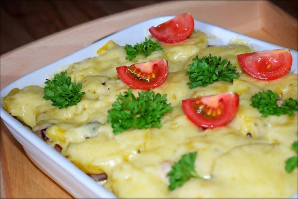 Zapiekanka Ziemniaczana z Szynką