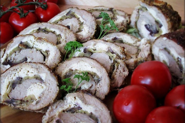 Zrolowany Schab z Bakłażanem i Serem Feta