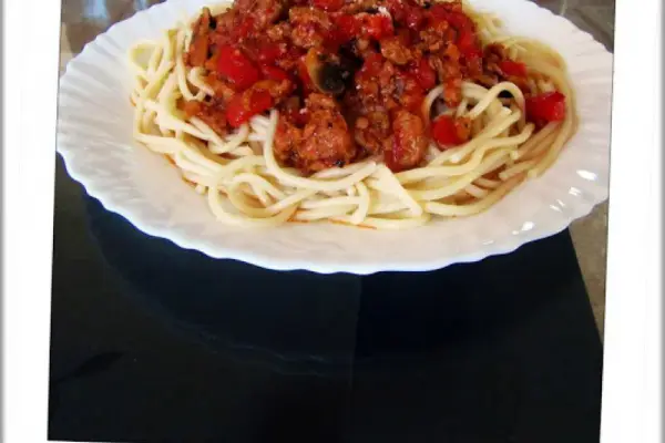 Spaghetti z Papryką i Pieczarkami