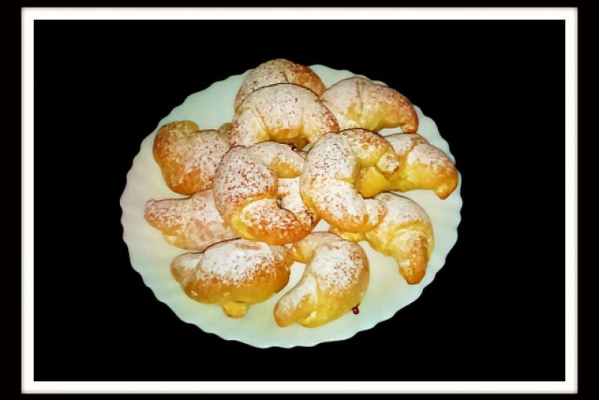 Rogaliki Drożdżowe