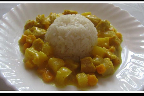 Kurczak z Curry i Ananasem