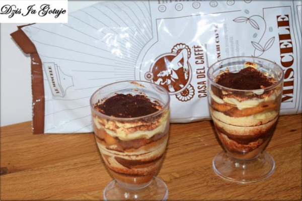 Tiramisu z Likierem Jajecznym