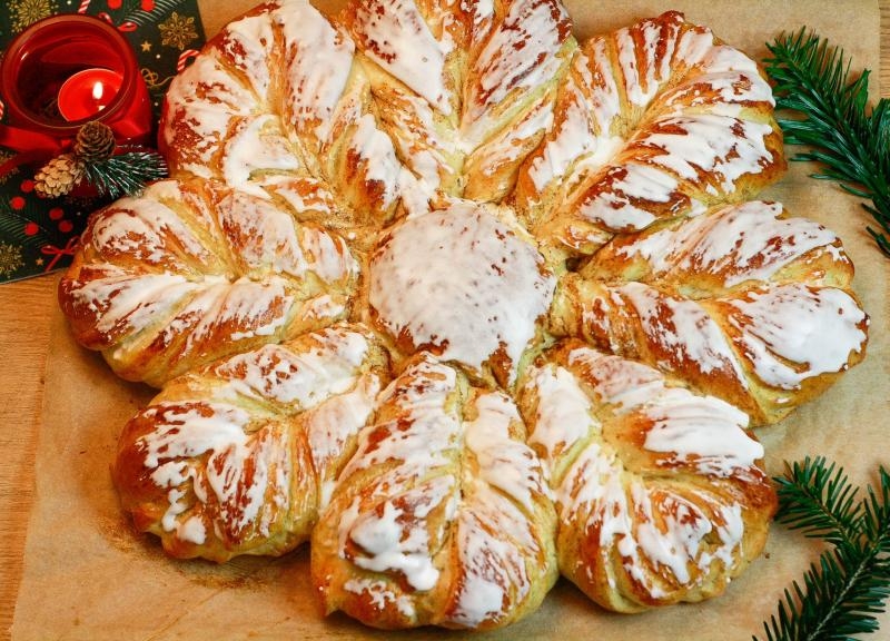 Gwiazda drożdżowa z serem