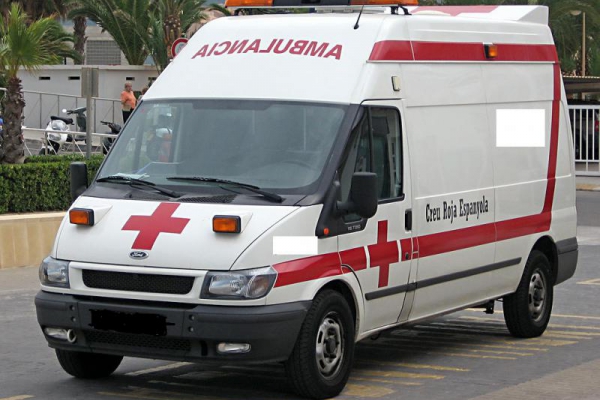 Hiszpania – 13-letni chłopiec siedmiokrotnie dźgnął swojego ojca ponieważ ten odebrał mu telefon