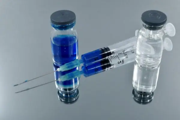 Hiszpania rozpoczyna testy szczepionki COVID-19 na ludziach