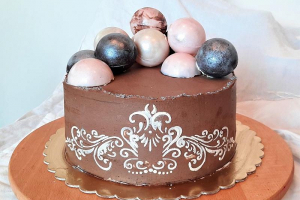 Tort kajmakowy z mango