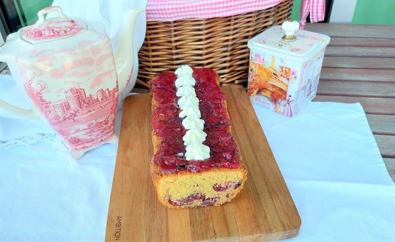 Ciasto orzechowe z wiśniami