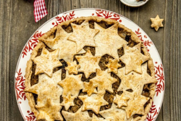 Tarta grzybowa z kiszoną kapustą, jabłkiem i grzybami