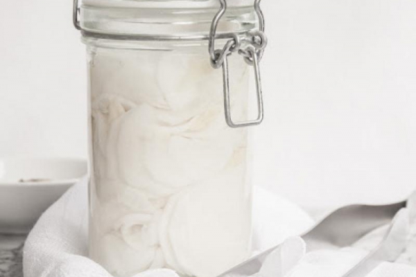 Kiszona biała rzodkiew daikon