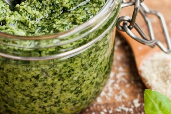 Domowe pesto z migdałami