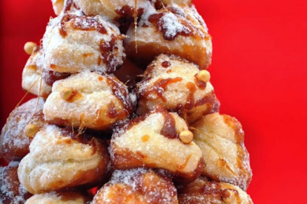 Croquembouche na świąteczny stół