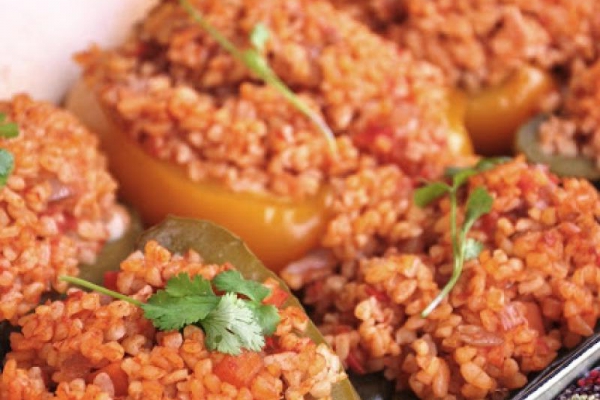 Papryka faszerowana kaszą bulgur
