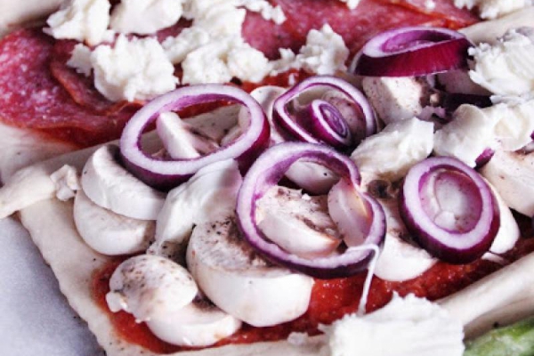 Pizza w czterech smakach