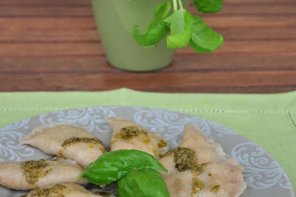Pierogi ruskie wzbogacone marchewką i szpinakiem baby