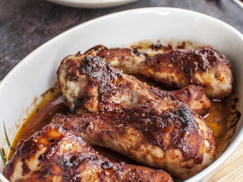 Kurczak pieczony w ketchupie z oregano i tymiankiem