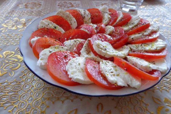 Sałatka Caprese