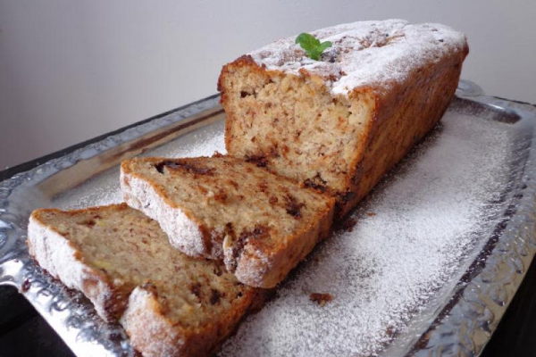 Pyszny wilgotny keks bananowo czekoladowy