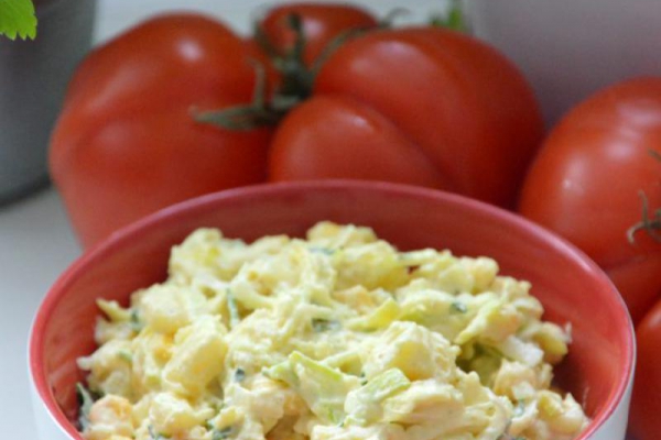 Sałatka ziemniaczana z curry i porem