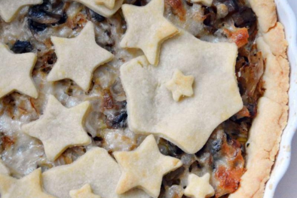 Tarta z kiszoną kapustą i pieczarkami